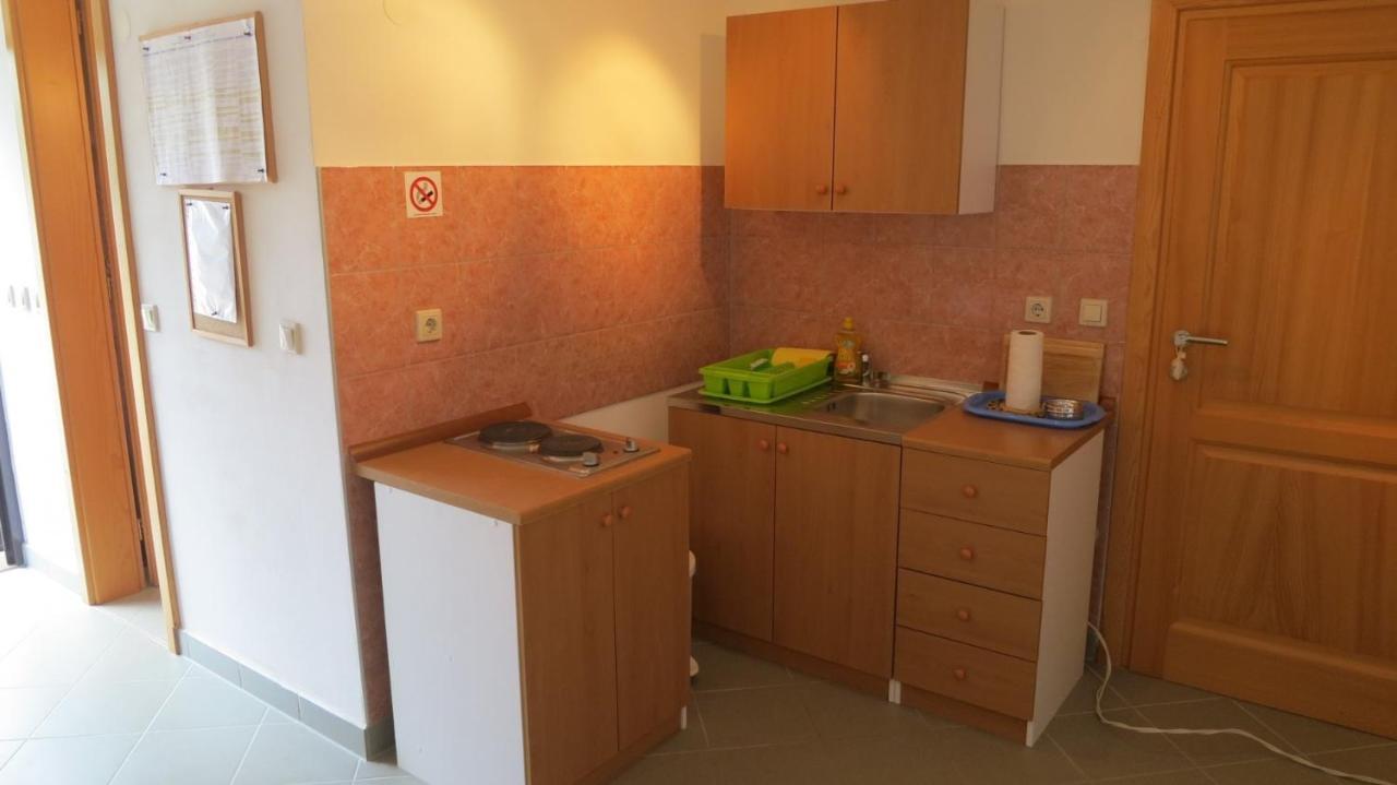Apartments With A Parking Space Soline, Krk - 18787 Dobrinj Ngoại thất bức ảnh
